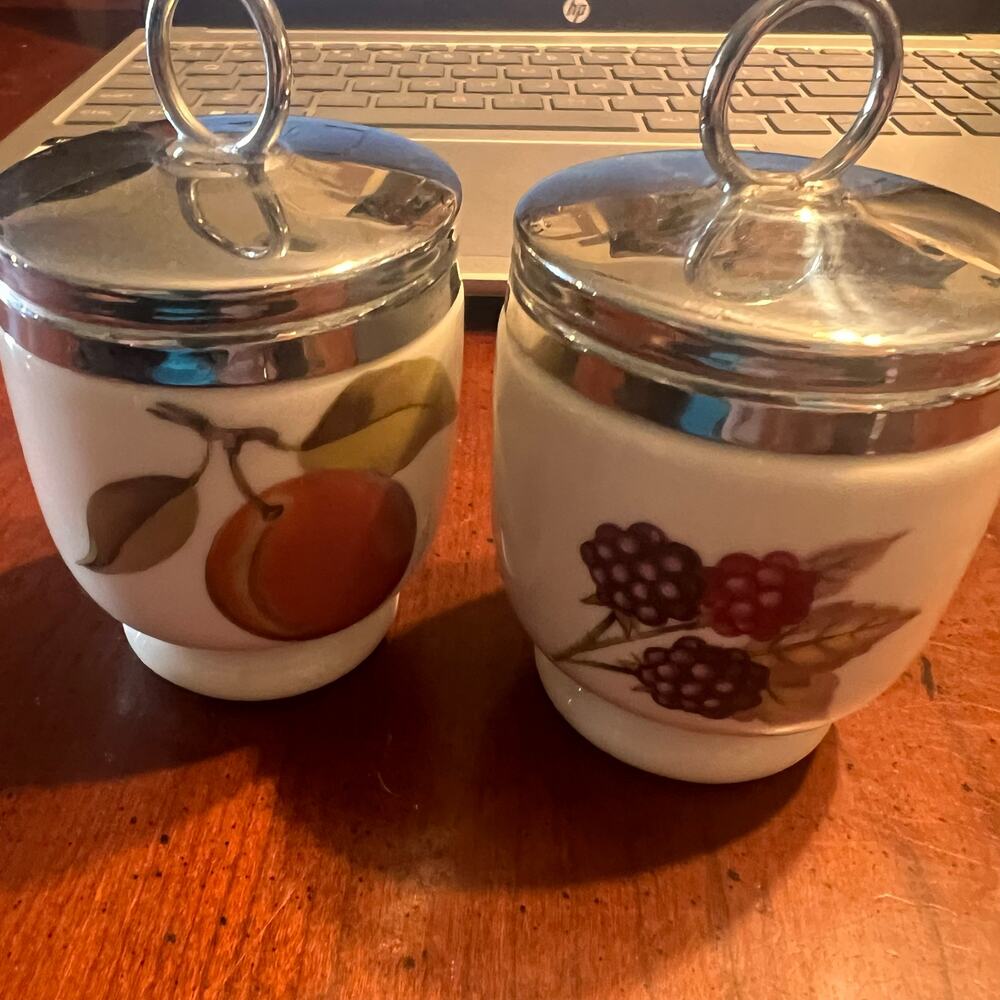 Royal Worchester Porcelain Peach Blackberries Jelly Jars W/Lid Made in England